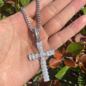 Pendentif croix de luxe en moissanite Collier croix glacé coupe baguette Pendentif bling hip hop - Product Image 5