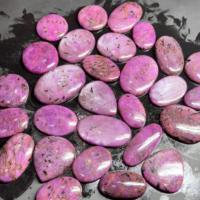 Magnifique Cabochon de Zoisite Rubis Étoilé Grade AAA, Pierre Précieuse Verte Naturelle de Formes Variées, Certifié par un Certificat Tierce Partie pour la Fabrication de Bijoux