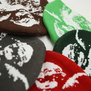 Vente en gros de bonnets en tricot jacquard d'hiver de haute qualité, personnalisés avec impression intégrale, durables, décontractés, avec logo personnalisé - Product Image 5