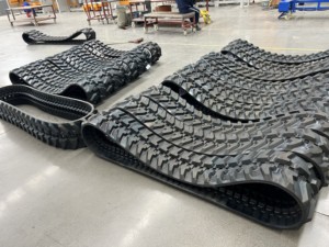 Robot Grasmaaier Rubberen Rupsbanden Voor <span class=keywords><strong>Kobelco</strong></span> Sneeuwscooter Graafmachinewiel 320*52.5*98 320*52.5*92 320*52.5*80 320*52.5*82 320*100*42 - Product Image 5
