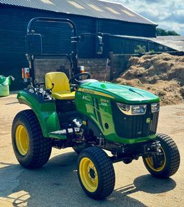 Mini Tractor John Deere 2025R de 30 HP, 2000 kg, Certificado de Origen con Informe e Inspección por Video - Product Image 5