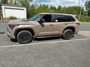 NUOVISSIMA Toyota Sequoia 2026 6 cilindri 3.4L Potenza 436 CV 4x4 Ibrida Euro6d 4WD Trasmissione Automatica Guida a Sinistra - Product Image 5