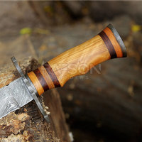 Couteau de chasse en acier damas avec poignée ergonomique et gaine résistante aux intempéries couteau de chasse tactique extérieur