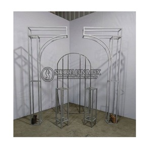 Décorations de mariage en plein air tendances Supports élégants en métal - Product Image 1