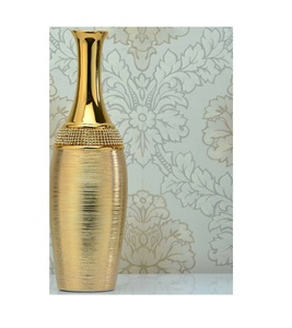Décoration de maison moderne de luxe au design vintage Vase à fleurs en métal en aluminium fait à la main Style vintage unique du fabricant - Product Image 1