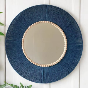 Miroir mural en bois et résine personnalisé, miroir en époxy fait à la main, grand miroir rond, cadeau de pendaison de crémaillère, décoration de salle de bain, cadeau pour la fête des pères - Product Image 1