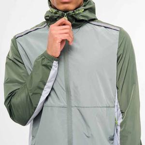 Precio al por mayor personalizado poliéster nailon cremallera chaquetas pantalones cortos conjunto hombres Jogging traje Color con capucha rompevientos conjuntos cortos - Product Image 1