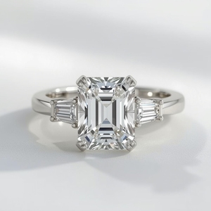 Anillo de Oro de 10K con Diamante Cultivado en Laboratorio, Corte Baguette, Chapado en Rodio, Joyería Fina Moderna y Minimalista, Lujo OEM, Tailandia, Boda, Fiesta - Product Image 4