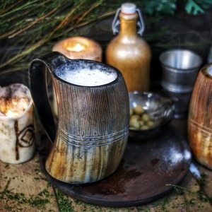 Chope à bière en corne de bœuf de qualité supérieure, chope en corne naturelle polie pour bière et ale - Product Image 1