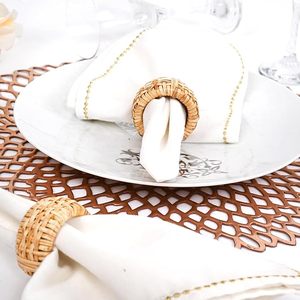 Canne Plastique Tissé Rond Forme Serviette Rond Élégant Décor De Table pour Mariages Fêtes De Noël Et Autres Occasions Spéciales - Product Image 1