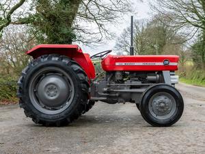 Tracteur à roues neuf Massey Ferguson 135 35 CV 2021 4x4/2x4 avec moteur de 40 à 100 CV, pompe et boîte de vitesses, composants essentiels, transmission 4x4 - Product Image 2