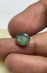 Pierre de soleil émeraude naturelle rare, taille ovale. Émeraude pour bijoux. - Product Image 2