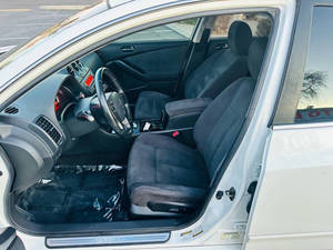 Voiture d'occasion de qualité abordable, Nissan Altima 2010, conduite à gauche - Product Image 2