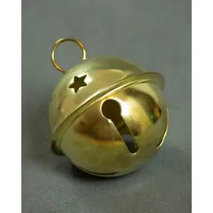 Decoración clásica de campana colgante en metal para árbol de Navidad, adorno de invierno para hogares y recepciones - Product Image 2