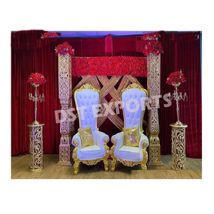 Conjunto de silla de trono de respaldo alto de boda de diseñador, conjunto de silla de novio de novia francesa para boda hindú, sillas de ceremonia de compromiso indias - Product Image 1