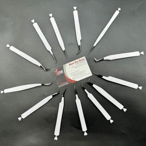 Pince à cils en acier durable japonaise professionnelle de haute qualité à 90 degrés Slim Boot pince à cils à pointe de fibre testée à la main - Product Image 6