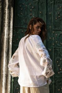 Camisas rumanas vintage con diseño de borlas de manga larga y tela de popelina Top tejido informal para fiestas de verano - Product Image 5