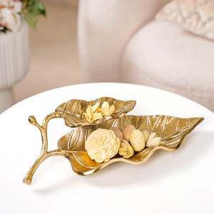 ถาดโลหะรูปใบมะม่วงสีทองขัดเงาสองชั้นแบบทันสมัย ดีไซน์อเนกประสงค์ พร้อมขาตั้งสำหรับวางบนโต๊ะ - Product Image 1