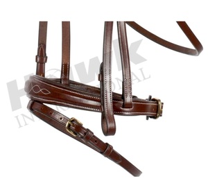 Brida de Cuero para Caballo de Alta Calidad, Duradera, con Costuras Decorativas, Narquera Ancha, Diseño de Color Personalizado para Equitación - Product Image 4