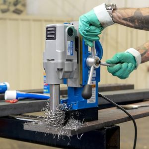 Perceuse magnétique 115 V CA pour usage industriel, pour acier, avec moteur à balais, support OEM, certifiée GS - Product Image 1