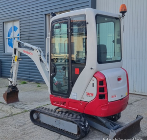 Miniexcavadora Usada Takeuchi TB216 de 1.8 Toneladas, Excavadora Compacta con Motor Hitachi e Hidráulica HAWE/Hengli para Construcción Agrícola - Product Image 5