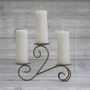 Fabricants exclusifs de candélabres dorés de bougeoirs modernes à 5 bras pour la décoration de la maison et du mariage Nouvelle arrivée disponible - Product Image 4