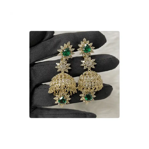 Boucles d'oreilles en diamant naturel de haute qualité fabriquées avec la qualité Vs Si en diamants 6ct Design unique Bijoux de mode faits à la main - Product Image 1