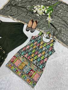 Costume Sharara de Travail de Broderie en Fausse Georgette Lourde par FabZone - Product Image 3