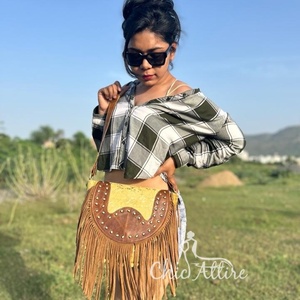 Nouveaux cheveux sur daim véritable cuir frange peau de vache croissant sac à main femmes pour la mode vente chaude en forme de baril sac à bandoulière - Product Image 1