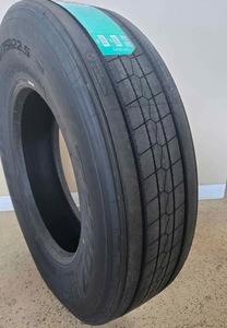 Vente en gros de nouveaux pneus de camion solides 155/70R13 conception de biais de l'usine américaine pour les camions lourds - Product Image 4