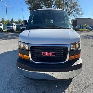 GMC Savana 2500 2024 d'occasion en excellent état - Product Image 1