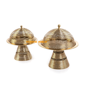 Soporte plegable de metal para chocolate Bandeja de chocolate de acero inoxidable pulido brillante Bandeja de chocolate decorativa de lujo de forma redonda - Product Image 4