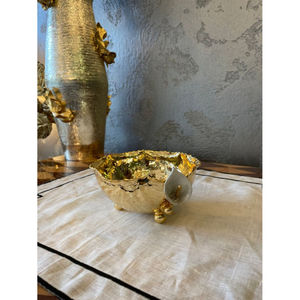 Bol décoratif en laiton doré, pièce d'accentuation artisanale pour table basse, salle à manger, centre de table et décoration d'intérieur - Product Image 4