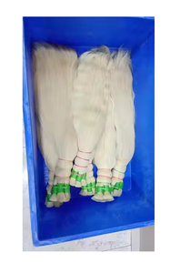 Extensiones de trama de cabello rubio Premium con cabello indio suave y sedoso que se obtiene directamente de los templos en la India - Product Image 4