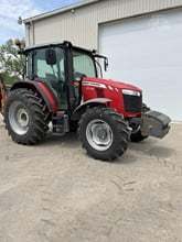 รถแทรกเตอร์ล้อยางมือสอง Massey Ferguson 4710 ปี 2022 ใช้งานมากกว่า 50,000 ชั่วโมง น้ำหนัก 100 กิโลกรัม - Product Image 2