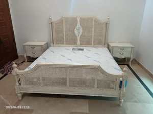 Cama King Size de Lujo con Estructura de Madera, Cama Superior de Madera Maciza Hecha a Mano con Pie de Cama, Muebles de Dormitorio Premium Tallados a Mano - Product Image 2