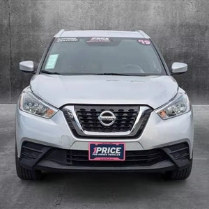 Nissan Kicks SV 2019 Usado, Color Oscuro, Tapicería de Tela, R17, Volante a la Izquierda - Product Image 1