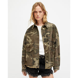 Venta al por mayor de chaquetas de mezclilla bordadas personalizadas para las mujeres de peso pesado con relleno de algodón teñido a las especificaciones del fabricante - Product Image 2