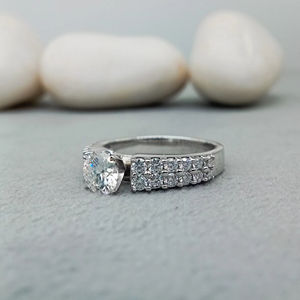 Anillo de Compromiso y Boda Personalizado de Plata 925 con Diamante Solitario VVS, Elegante Regalo de Aniversario para Fiestas, Certificado GIA 100% - Product Image 3