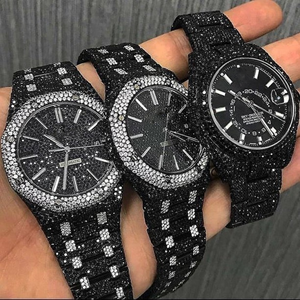 Améliorez votre style avec la superbe montre en acier inoxydable entièrement glacée fabriquée avec des diamants MOISSANITE avec une clarté VVS - Product Image 4