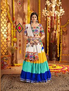 Nouvelle collection de créateurs en soie pure avec impression en blocs et cousue avec toile et boîte attachée peut Lehenga Choli en vente en ligne - Product Image 3