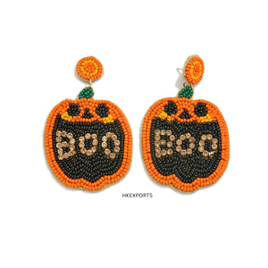 Boucles d'oreilles perlées Halloween Spooky 'BOO'-Accessoires de costumes élégants et ludiques-Bijoux de fête uniques et accrocheurs - Product Image 2