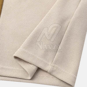 T-shirt en coton 100% pour homme, coupe ample, tissu confortable, logo personnalisé imprimé, style streetwear. - Product Image 6