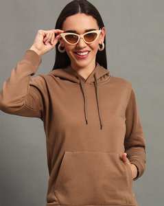Vente chaude sweats à capuche d'hiver pour femmes à manches longues tricoté couleur unie brodé col à capuche fabriqué au Pakistan - Product Image 4