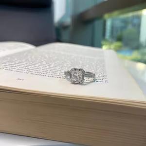 Anillo de compromiso de diamante cultivado en laboratorio E VS1 de corte princesa de 2 quilates estilo catedral 10K oro amarillo certificado IGI regalo para niña - Product Image 2