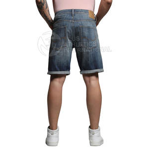 Short en jean urbain pour hommes avec ourlet roulé et style classique à cinq poches pour un usage quotidien Short en jean élégant pour hommes - Product Image 4