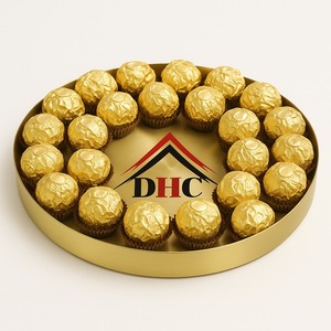 La bandeja de servicio de metal con acabado dorado y negro agrega un toque lujoso a su Mesa, haciendo que cada momento de servicio sea especial - Product Image 4