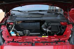 Increíble Jaguar E-PACE P300 R-Dynamic HSE 2018 en perfectas condiciones con poco kilometraje en stock, ofrecido a una oferta increíble - Product Image 3