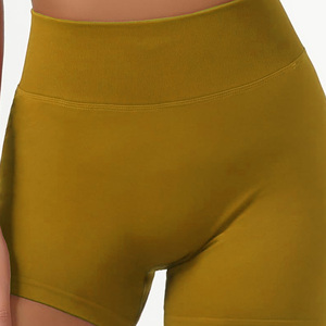 Nuevos pantalones cortos de yoga para mujer OEM con ajuste cómodo y tecnología de absorción de humedad Ideal para correr y gimnasio Jogger de mujer - Product Image 3