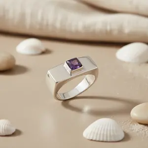 แหวนเงินแท้ 925 ประดับพลอยอเมทิสต์ สำหรับผู้หญิง เครื่องประดับอัญมณีสุดหรู - Product Image 1
